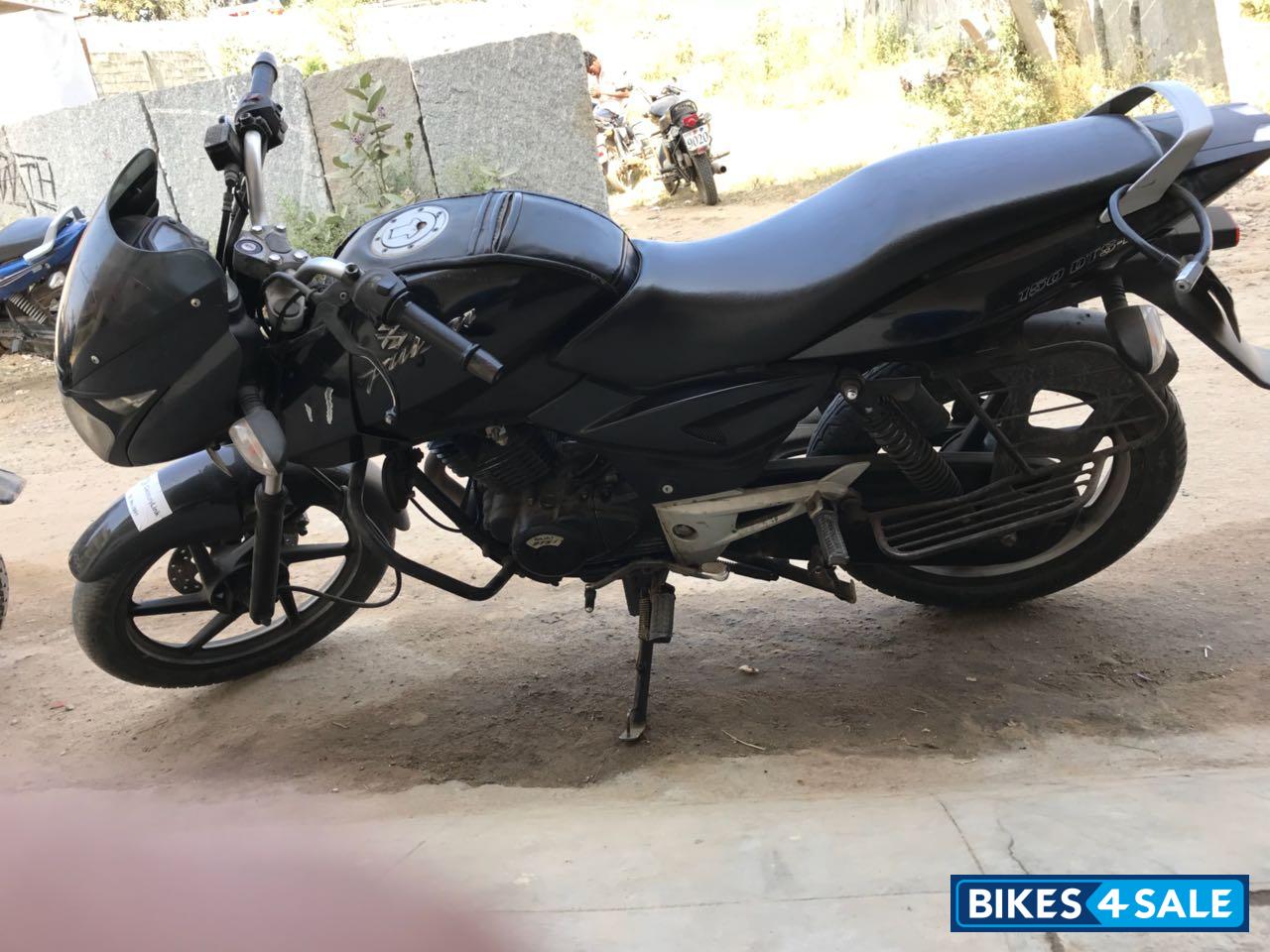Black Bajaj Pulsar 150 DTSi Black Bajaj Pulsar 150 DTSi