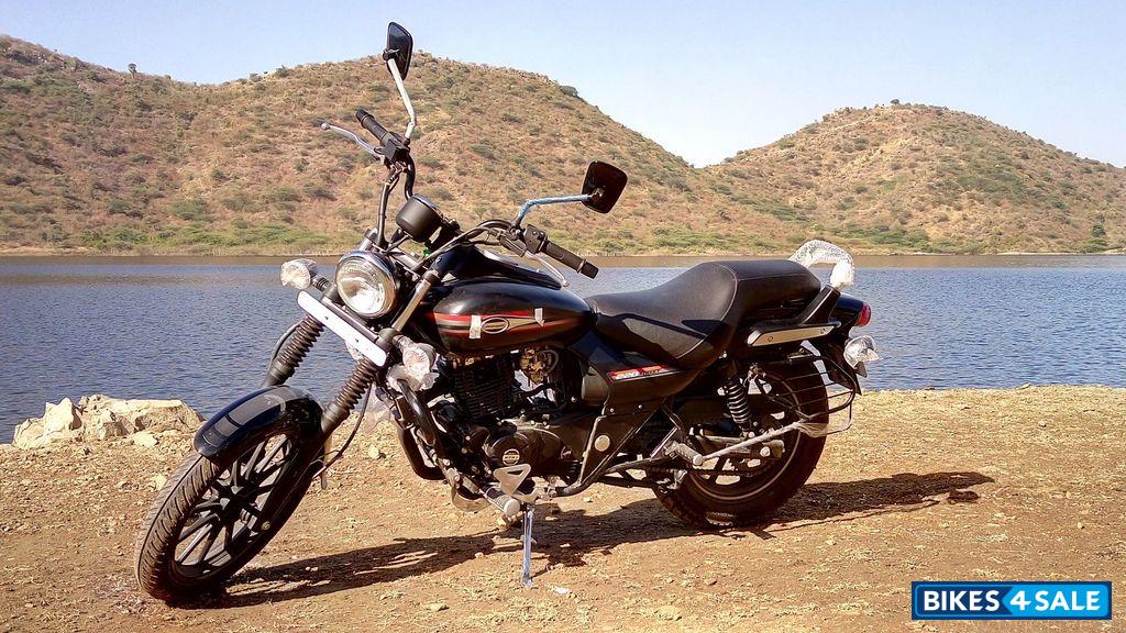 Black Bajaj Avenger Street 220