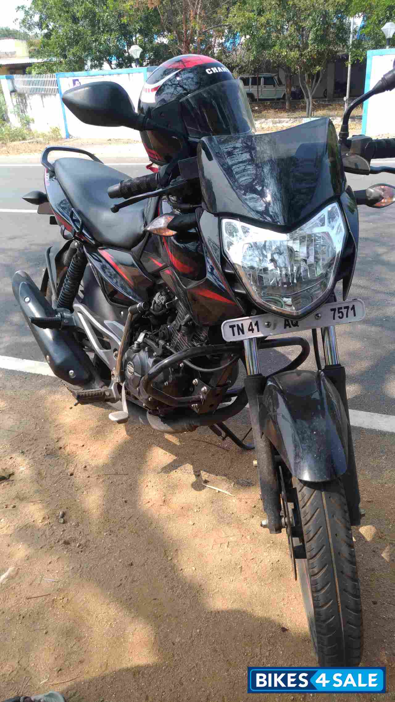 Black Bajaj Pulsar 135LS