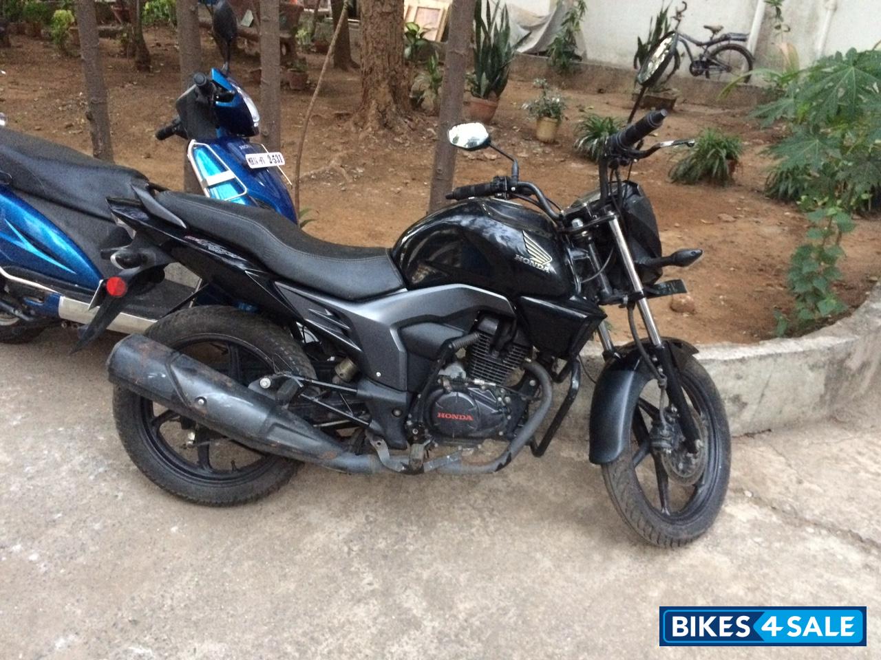 Black Honda CB Trigger