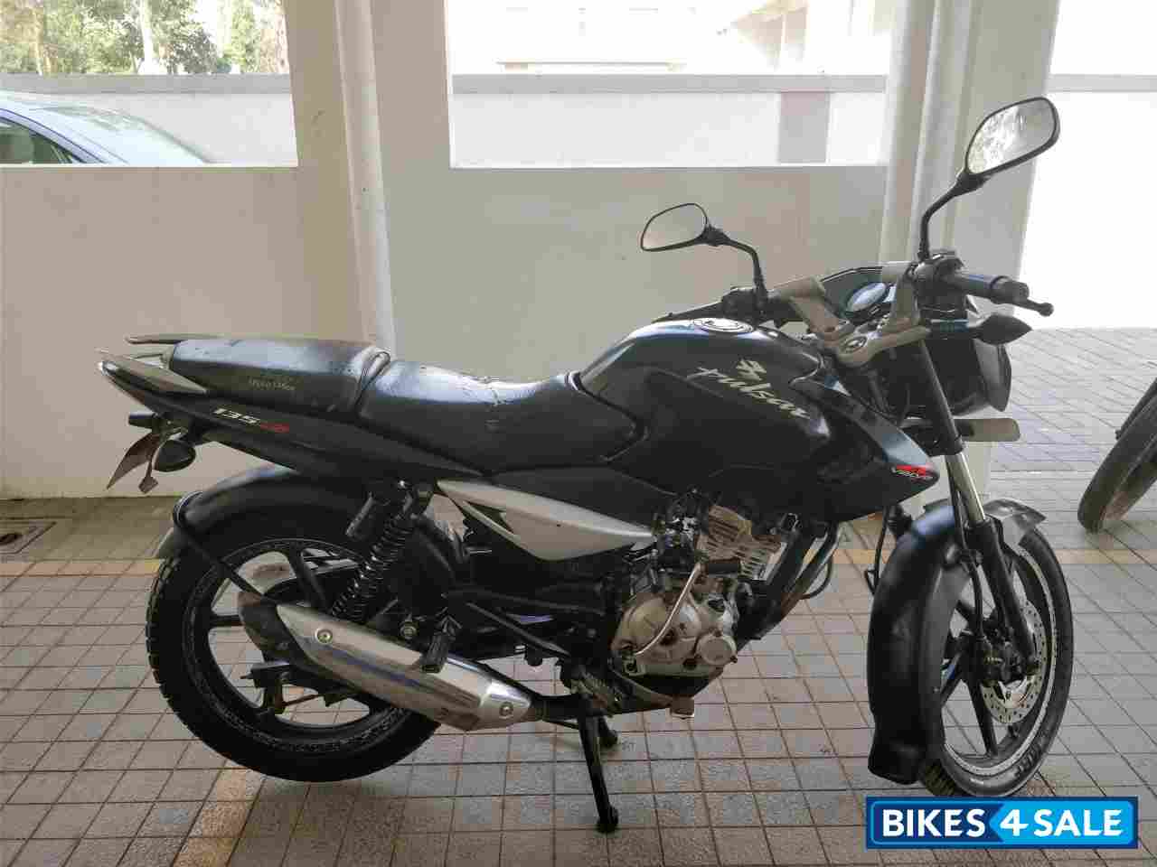 Black Bajaj Pulsar 135LS