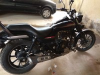 Black Bajaj Avenger Street 220