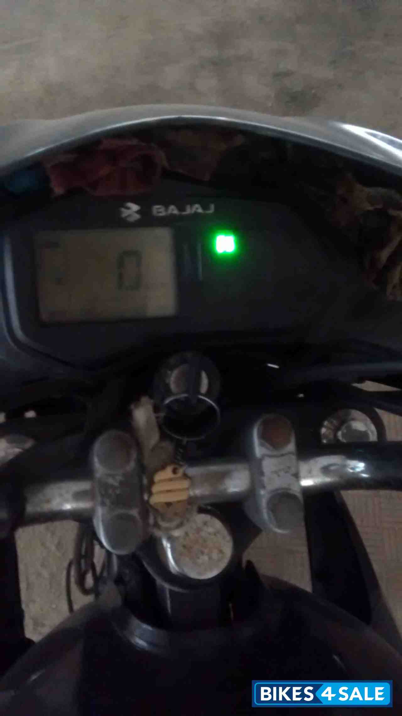 Black Bajaj XCD 125 DTS-Si Black Bajaj XCD 125 DTS-Si