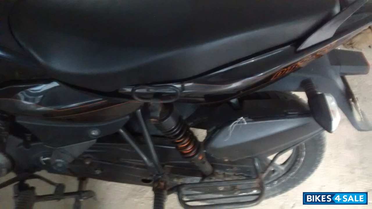 Black Bajaj XCD 125 DTS-Si Black Bajaj XCD 125 DTS-Si