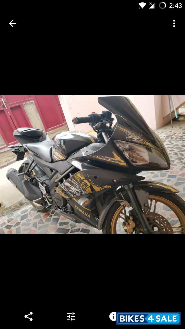 Gold Yamaha YZF R15 V2