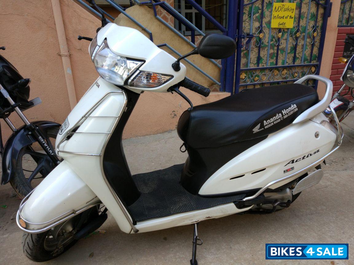 White Honda Activa White Honda Activa