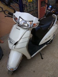 White Honda Activa