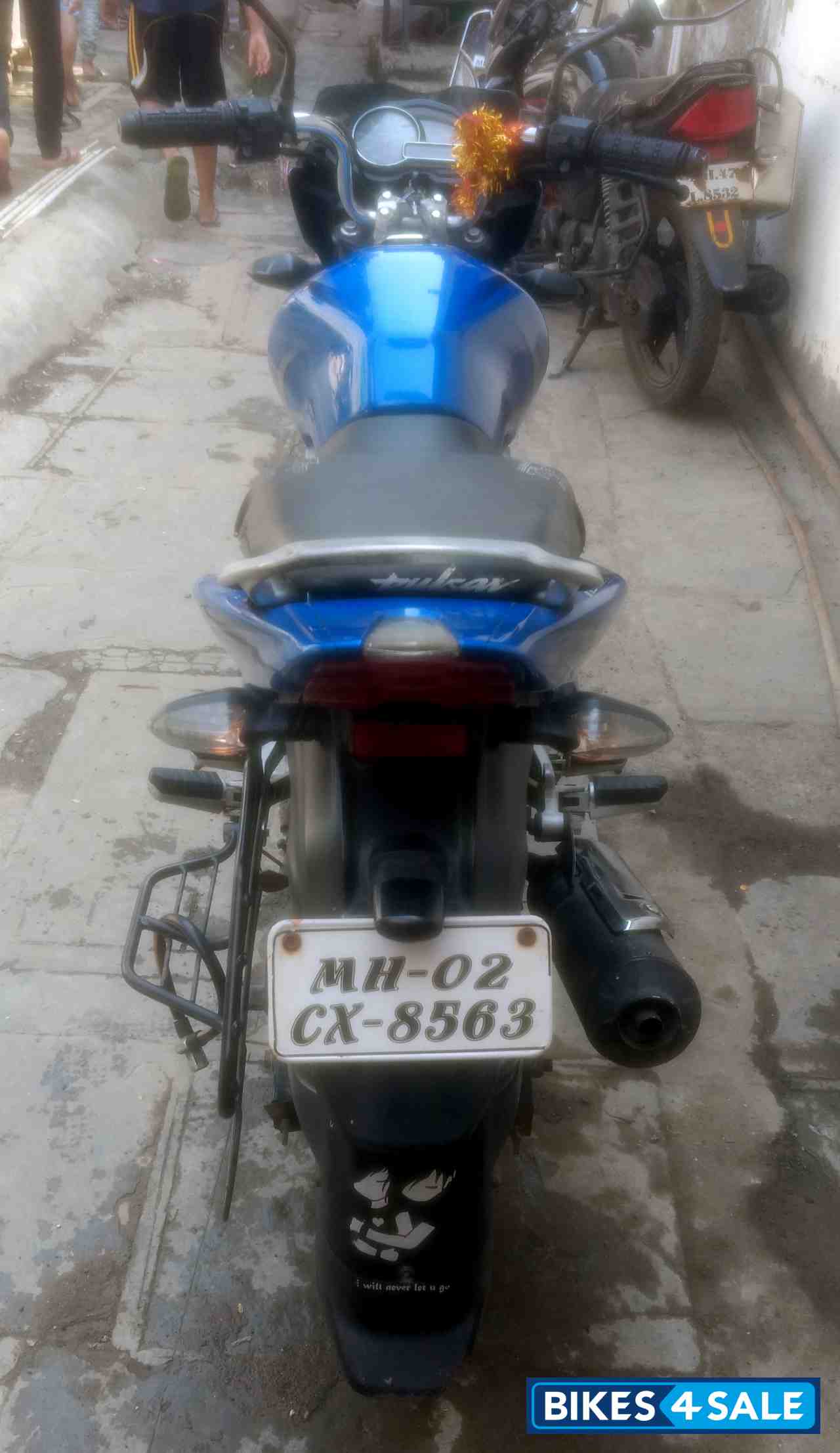 Blue Bajaj Discover 125 ST