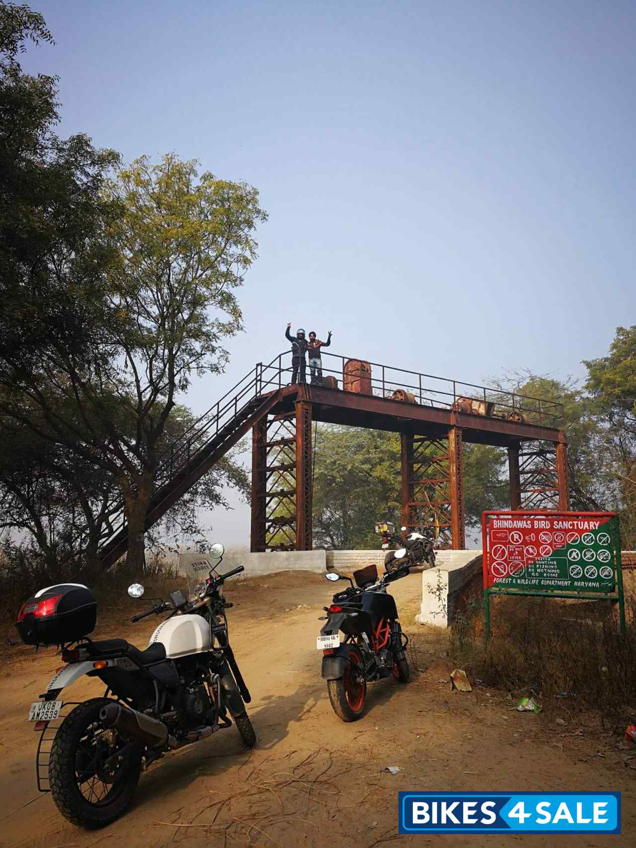 White Royal Enfield Himalayan