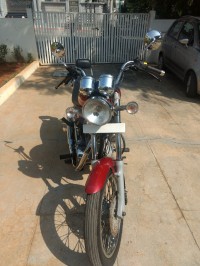Red Royal Enfield Thunderbird TwinSpark 350