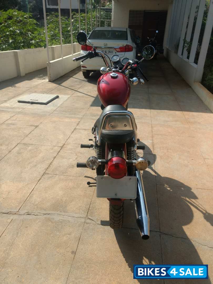 Red Royal Enfield Thunderbird TwinSpark 350 Red Royal Enfield Thunderbird TwinSpark 350