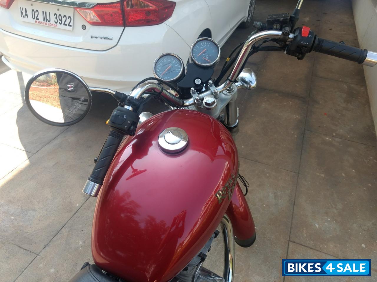 Red Royal Enfield Thunderbird TwinSpark 350 Red Royal Enfield Thunderbird TwinSpark 350