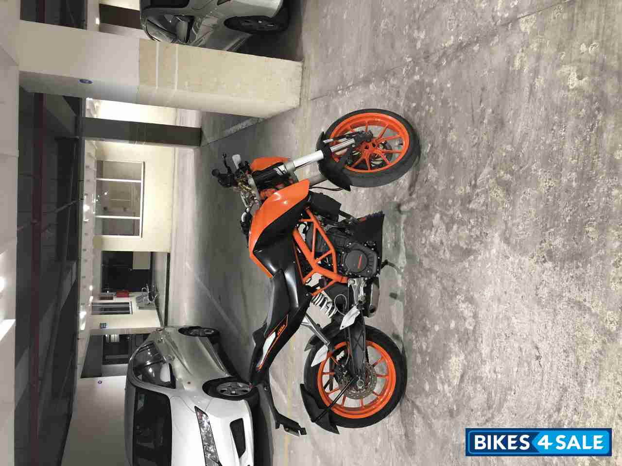 Orange KTM Duke 200