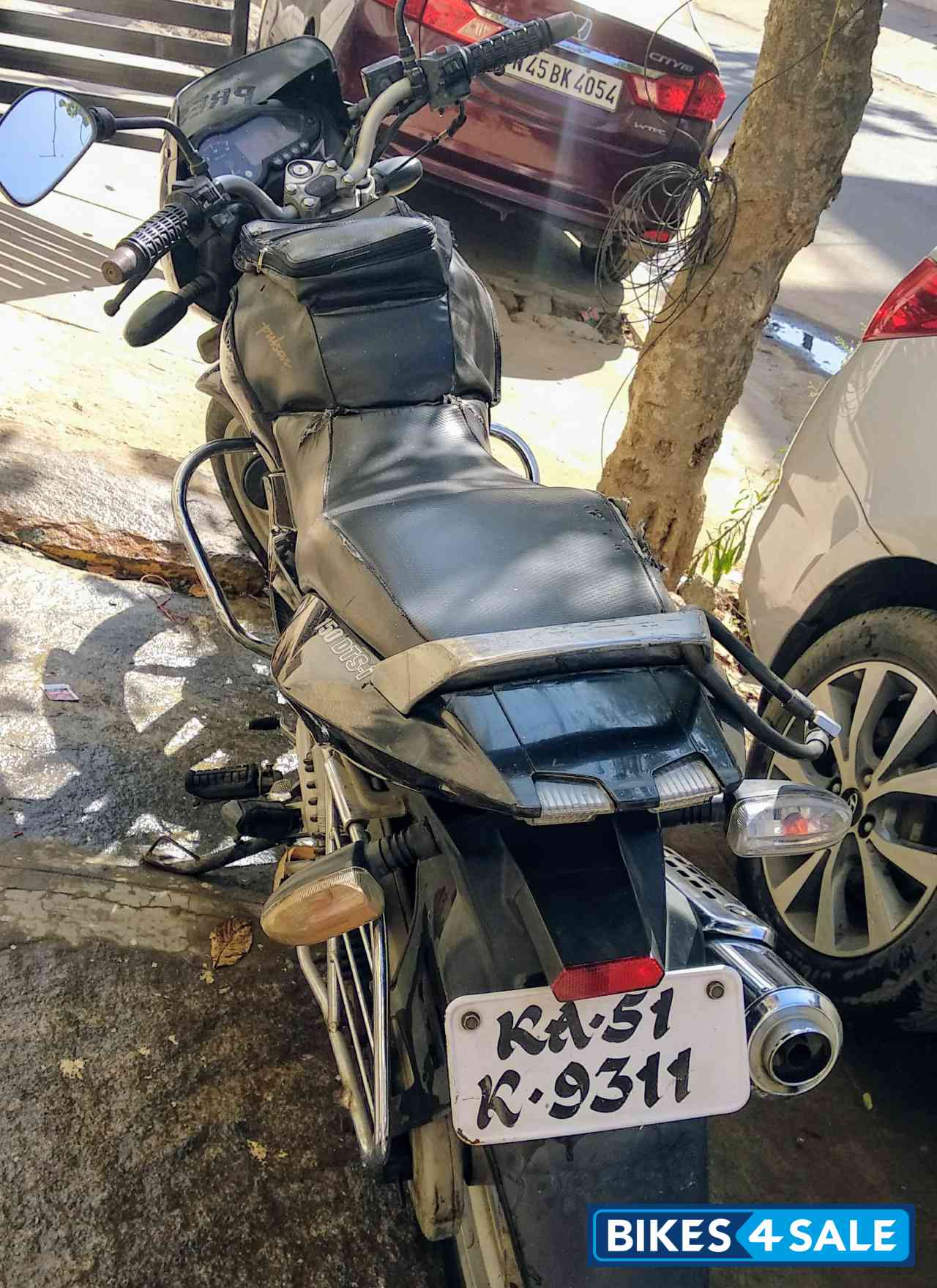 Black Bajaj Pulsar 150 DTSi Black Bajaj Pulsar 150 DTSi