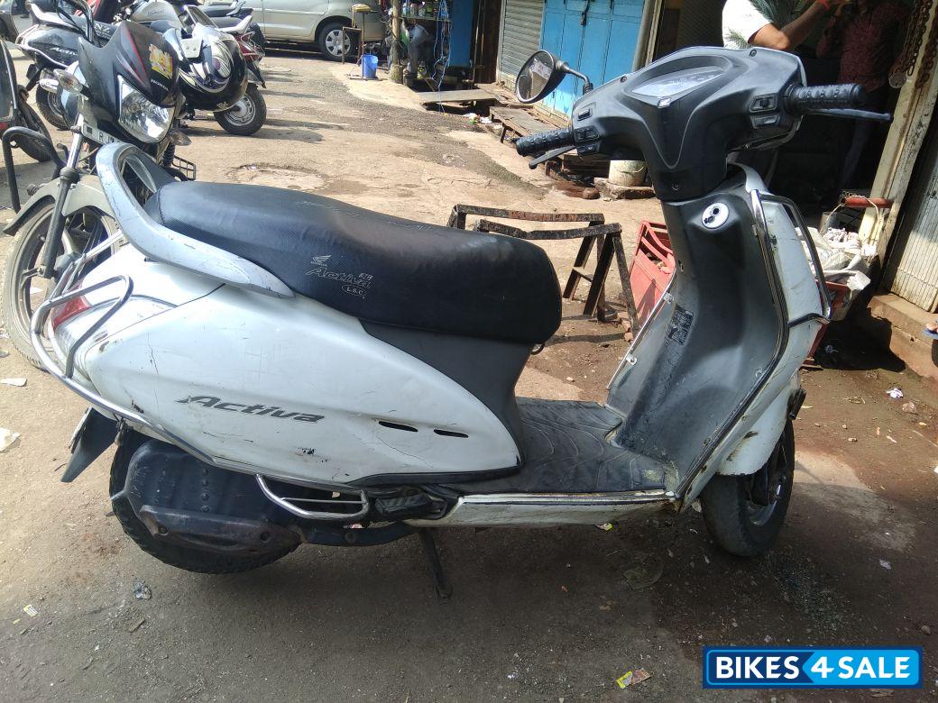 White Honda Activa