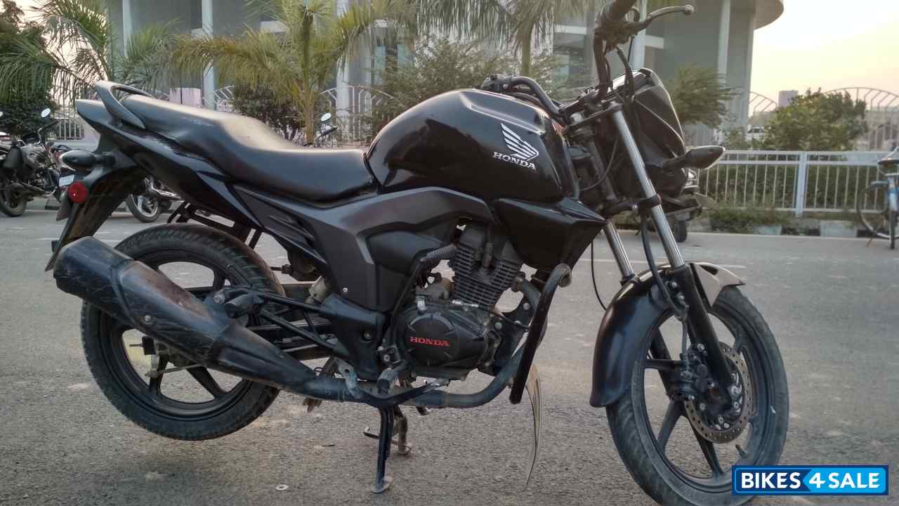 Black Honda CB Trigger