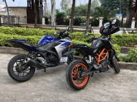 Black KTM Duke 390
