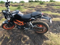 Black KTM Duke 390
