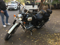 Black Royal Enfield Classic 500