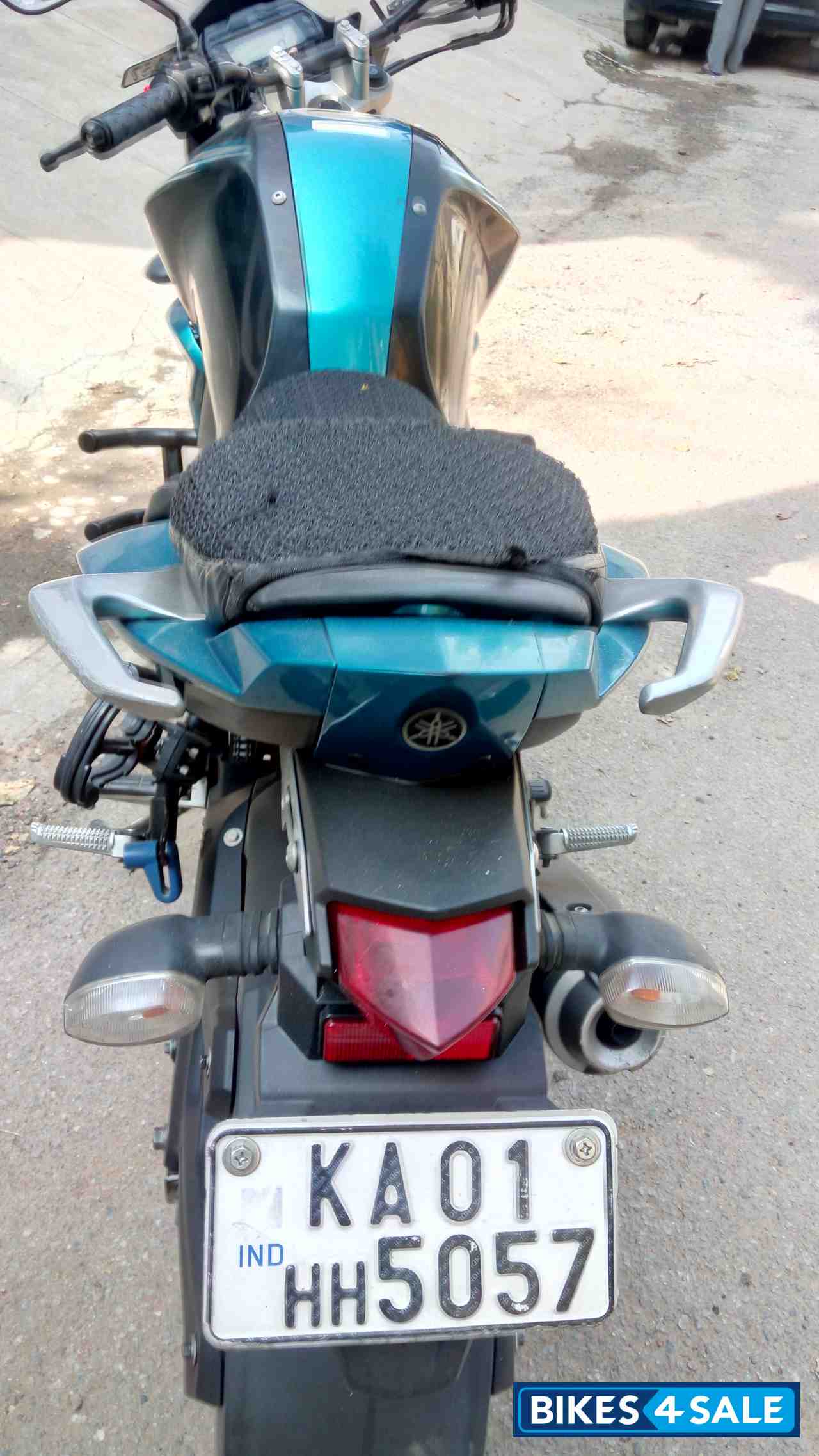 Turquoise Blue Yamaha FZ-S