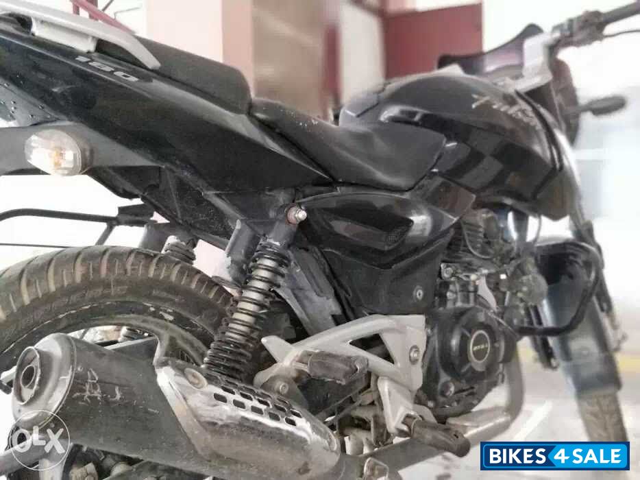 Black Bajaj Pulsar 180 DTSi