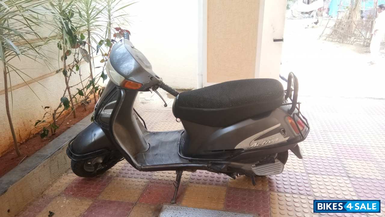 Black Honda Activa