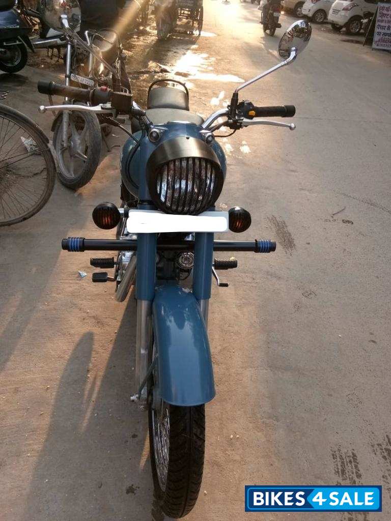 Royal Enfield Classic Squadron Blue