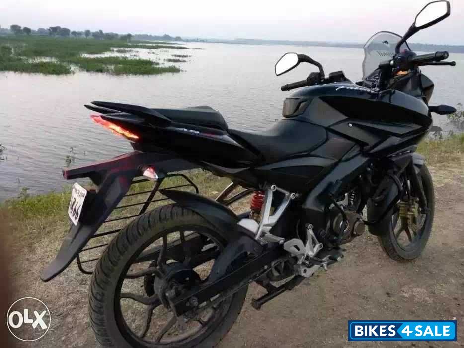 Black Bajaj Pulsar AS 150