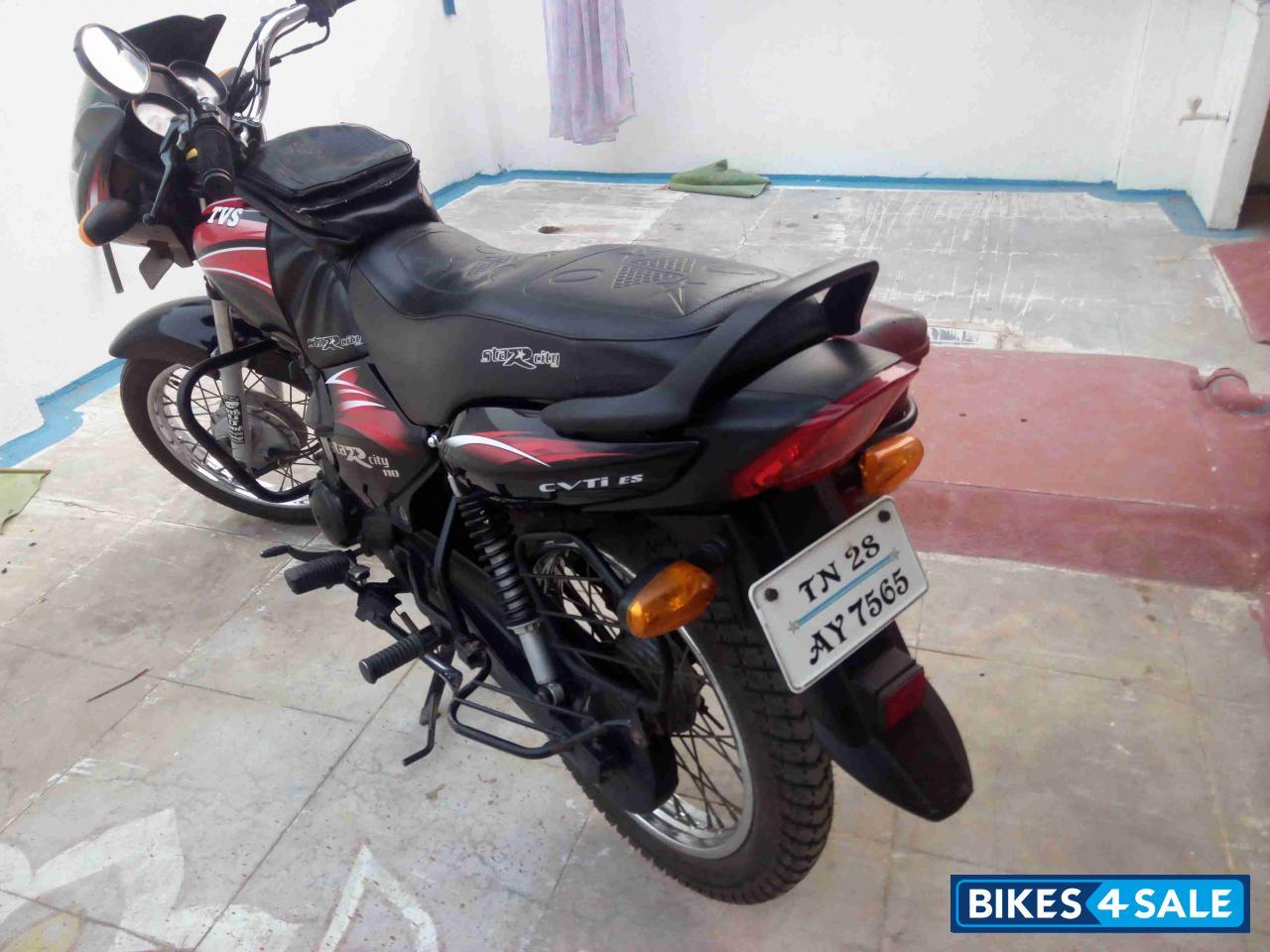 Block And Red TVS Star City