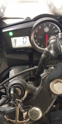 Black Yamaha YZF R15