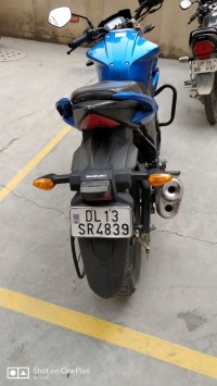 Blue Suzuki Gixxer 150