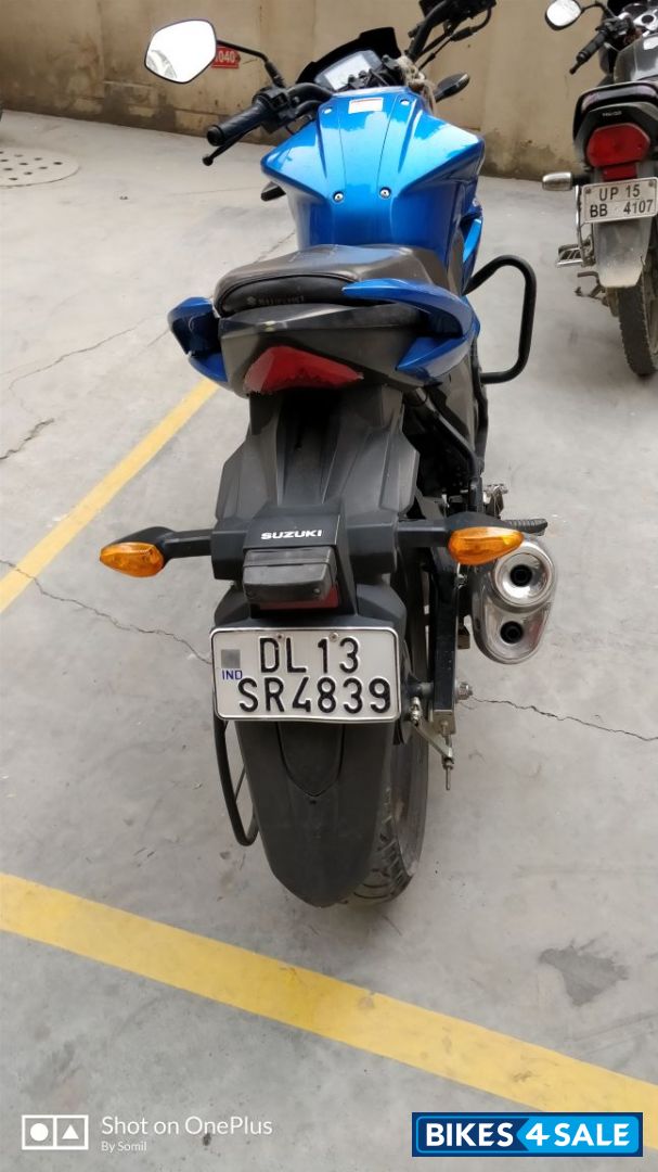 Blue Suzuki Gixxer 150