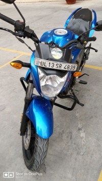 Blue Suzuki Gixxer 150