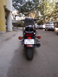 Black Bajaj Avenger 220 DTS-i