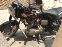 Black Royal Enfield Bullet Standard 350