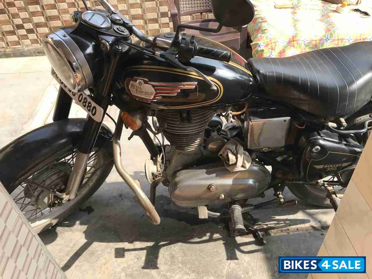 Black Royal Enfield Bullet Standard 350