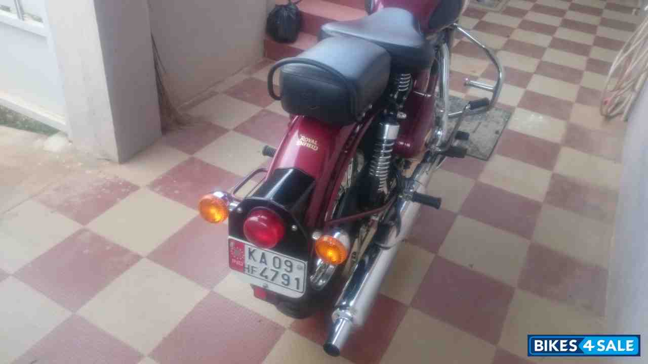 Maroon Royal Enfield Classic 350