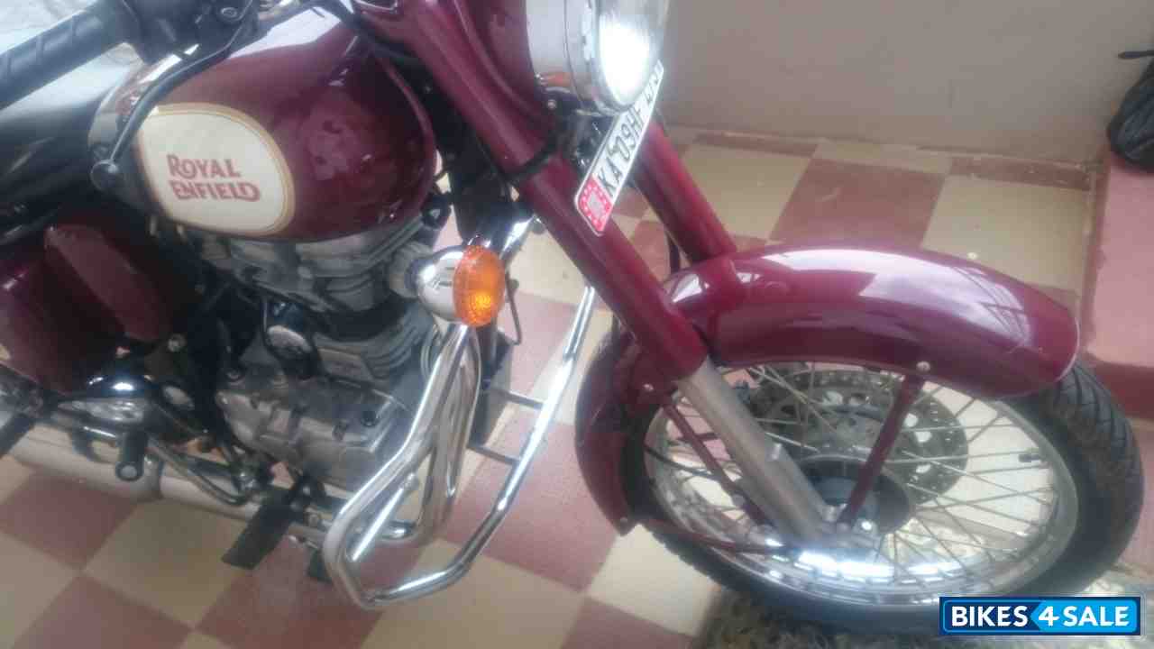Maroon Royal Enfield Classic 350