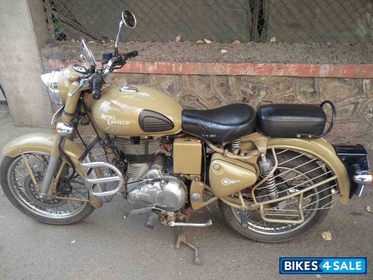 Desert Sand Royal Enfield Classic Desert Storm