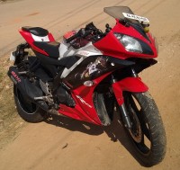 Yamaha YZF R15 V2 2013 Model