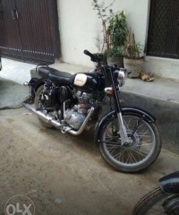 Black Royal Enfield Classic 350