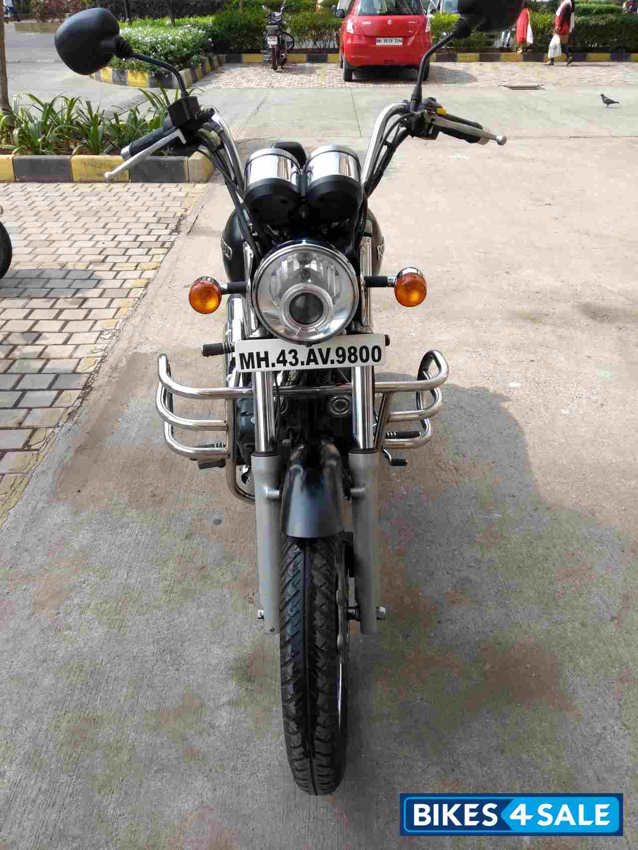 Stone Black Royal Enfield Thunderbird 350 Stone Black Royal Enfield Thunderbird 350