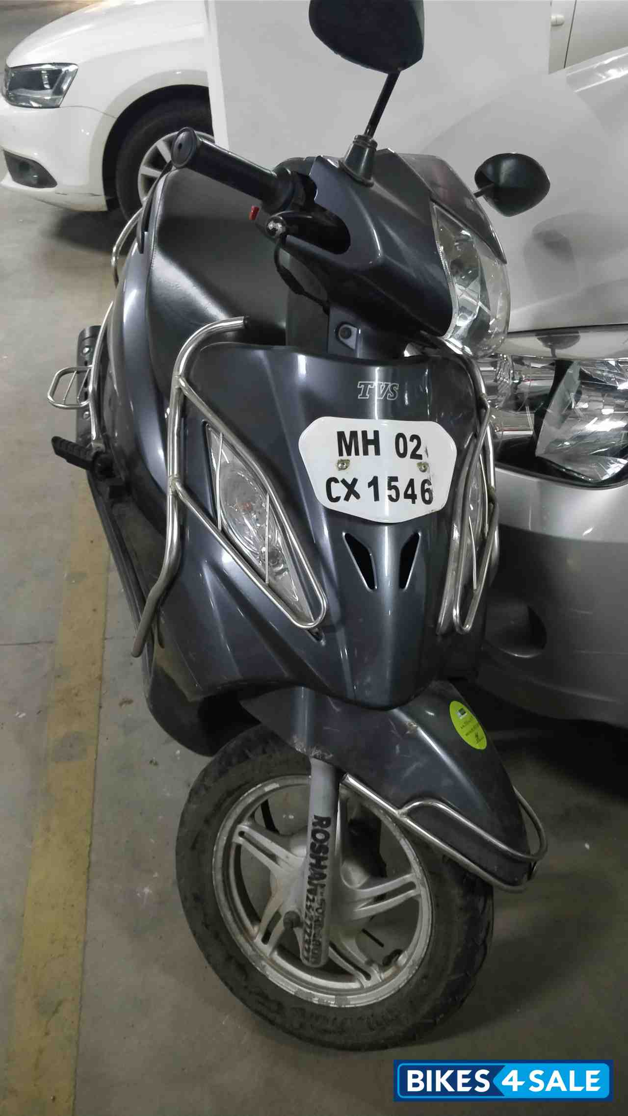 Grey TVS Wego