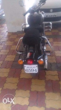 Black Royal Enfield Classic 500