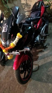 Bajaj Pulsar 220 DTSFi 2016 Model