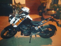 White KTM Duke 200