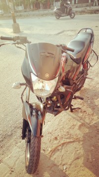 Black And Red. Yamaha Gladiator