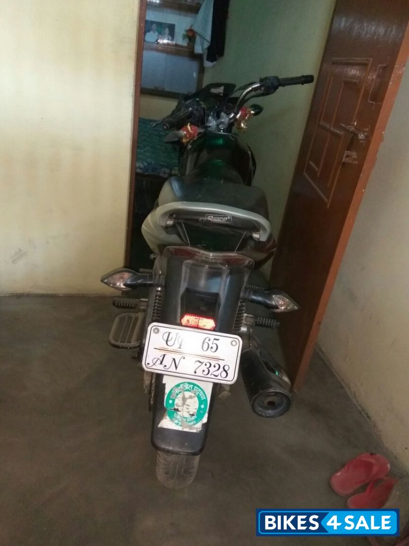 Black And Mehroom Bajaj XCD 135 DTS-Si Black And Mehroom Bajaj XCD 135 DTS-Si