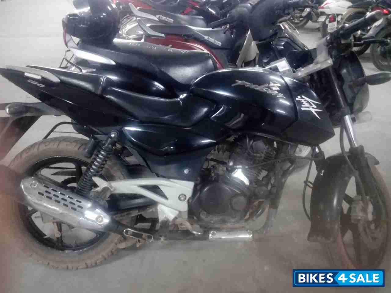 Black Bajaj Pulsar 180 DTSi