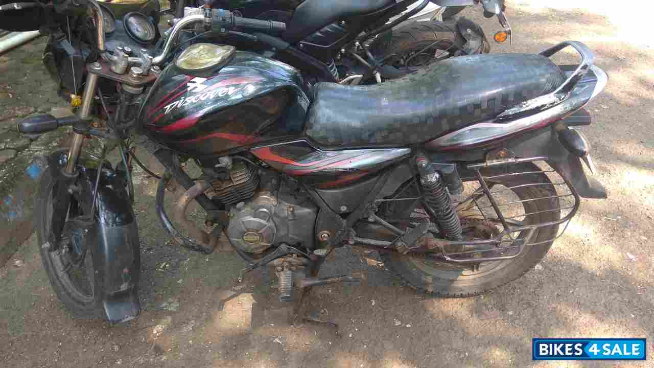 Black, Violate Bajaj Discover 150 S